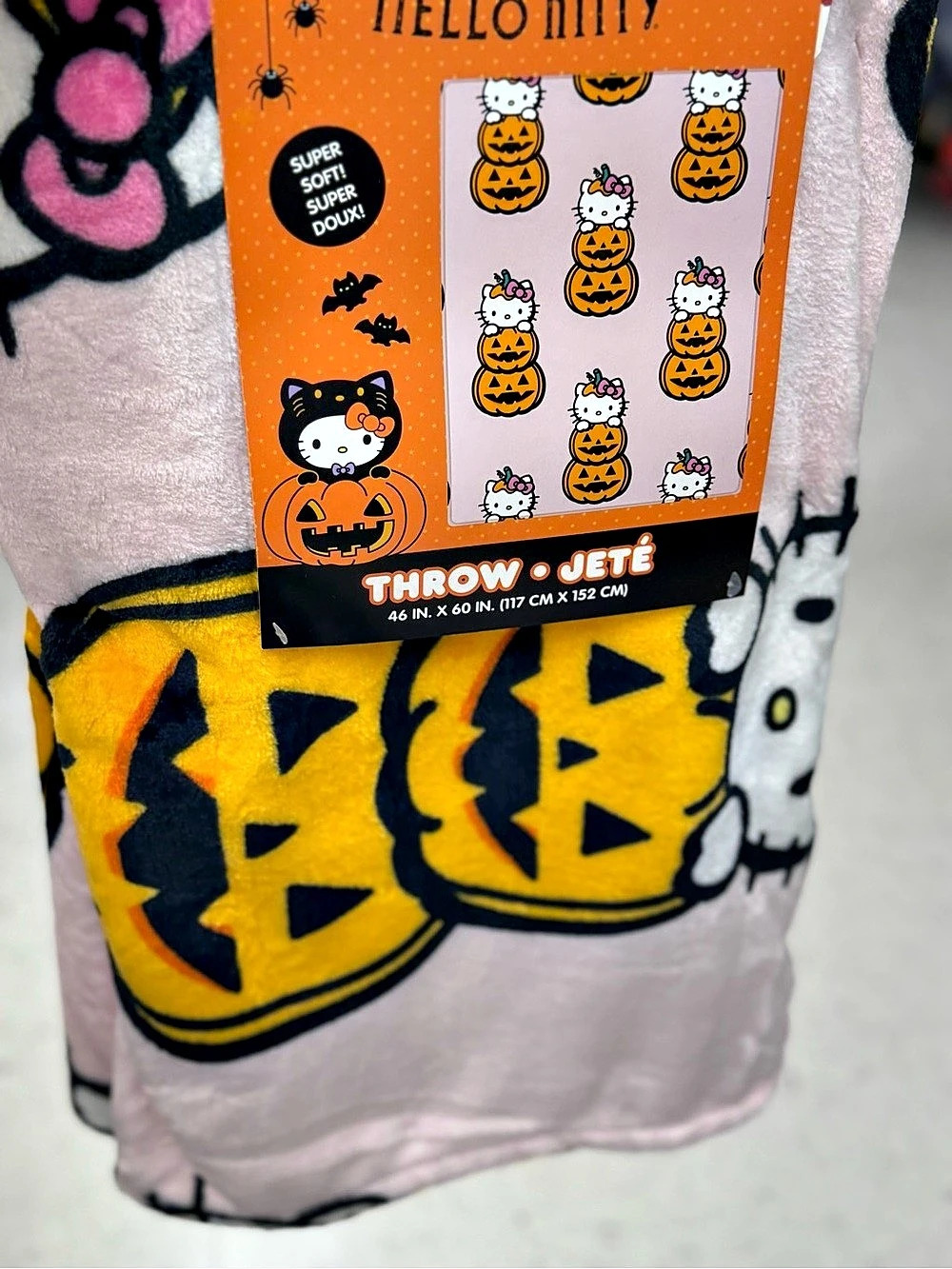 Sanrio Hello Kitty Halloween Pumpkin Pink Throw Blanket NWT
